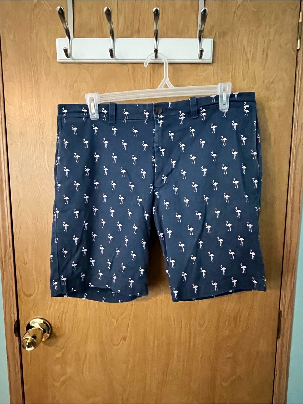 J Crew Mens Flat Front Navy Short Pink Flamingo Print 36” Inseam 9” Rise 10” EUC